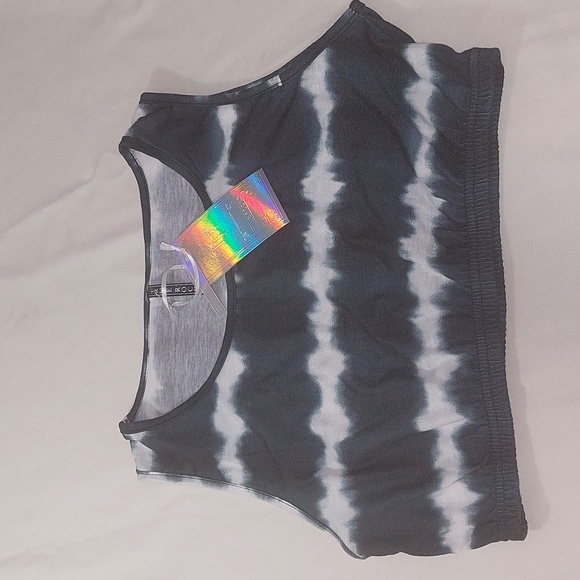 True Rocks .It was way to Small on me !Please see The Measurements.Black&White. - Picture 3 of 7